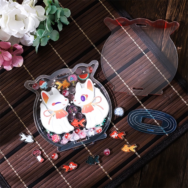 5×7㎝(厚み0.3㎝)程度のグッズであれば2個入れることもできます♪※形状によっては入らない場合もございますので、セット可能範囲をよくご確認ください。※キツネちゃんは販促品のため付属しません。