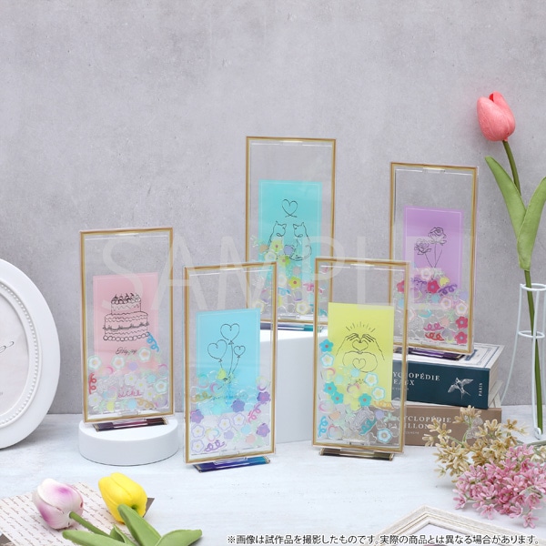 インテリアに馴染みやすいシンプルかつナチュラルなフレーム風デザインが登場！