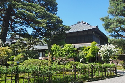 �k������������