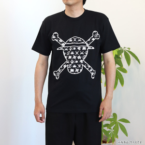 ONE PIECE 海賊旗シリーズ Tシャツ／麦わらの一味 XL: ファッション
