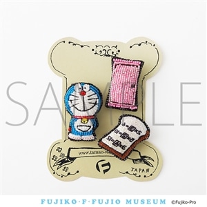 刺繍ミニブローチ ドラえもん＆どこでもドア＆アンキパン　藤子・F・不二雄ミュージアム