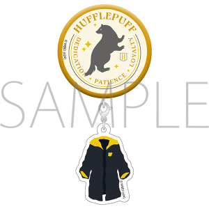ハリー･ポッター　チャーム付缶バッジ／Hufflepuff